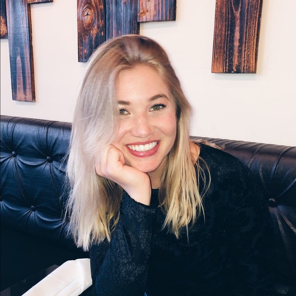 Meet your Posher, Anna - Picture 1 of 1